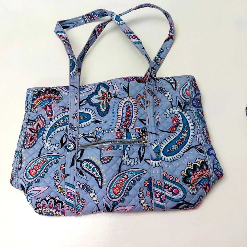 Vera Bradley Large Vera Tote Makani Paisley NWOT